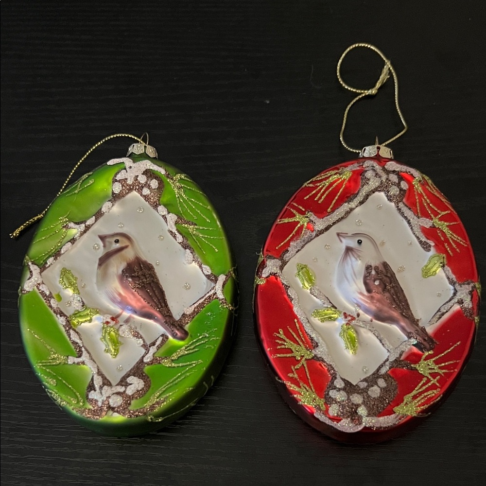 Christmas ornaments and decorations!! 🎄